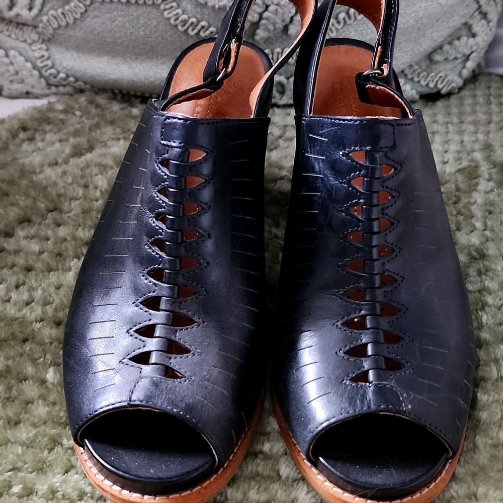 Clark's leather sandals
